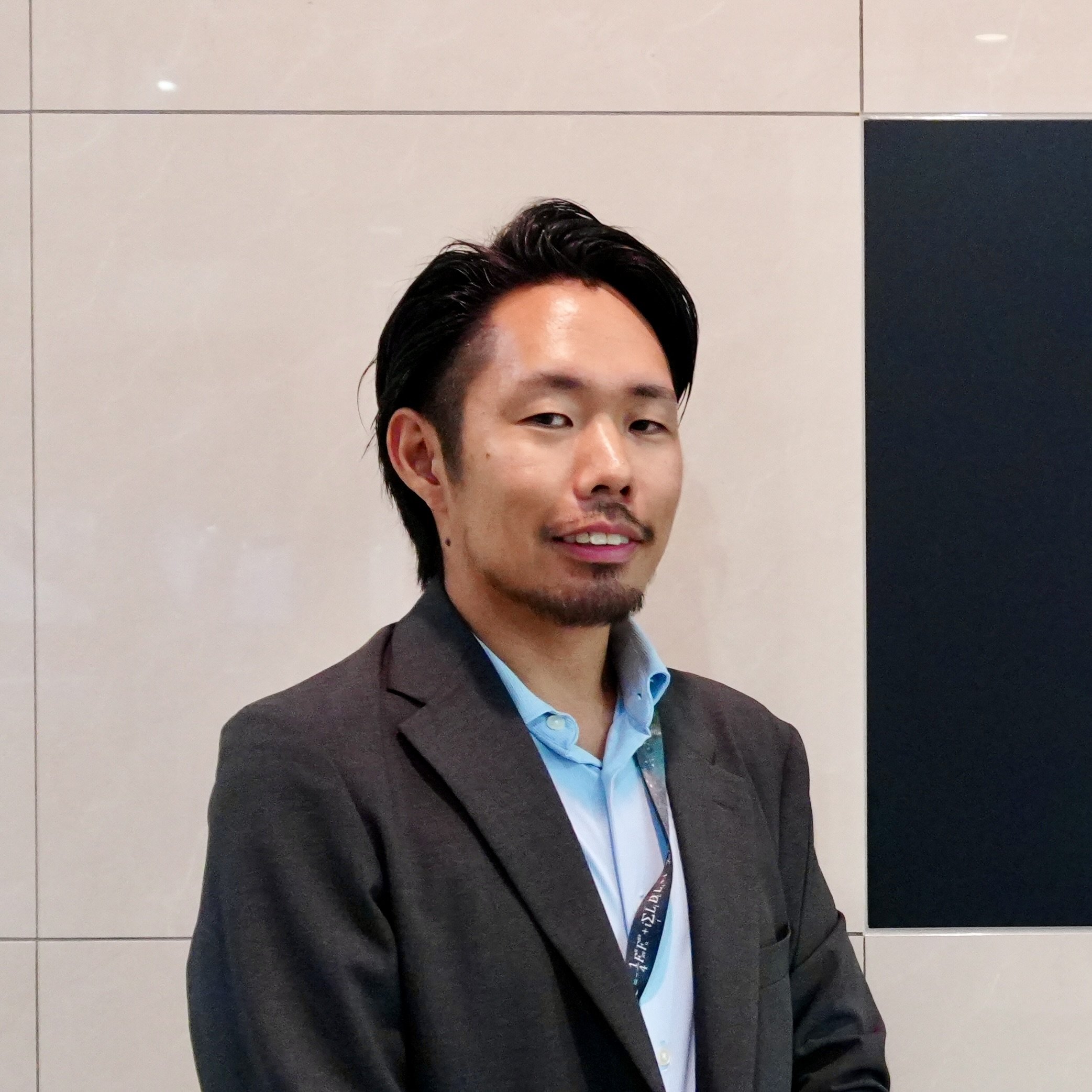 上原 皓 助教の写真