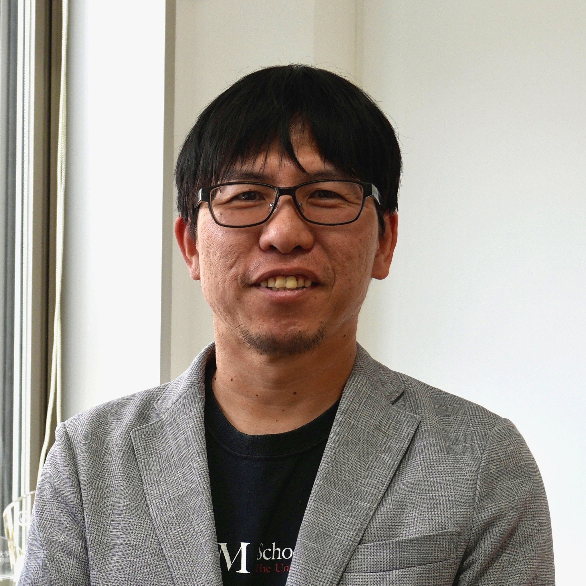 京大インタビュー記事_土居先生プロフィール写真